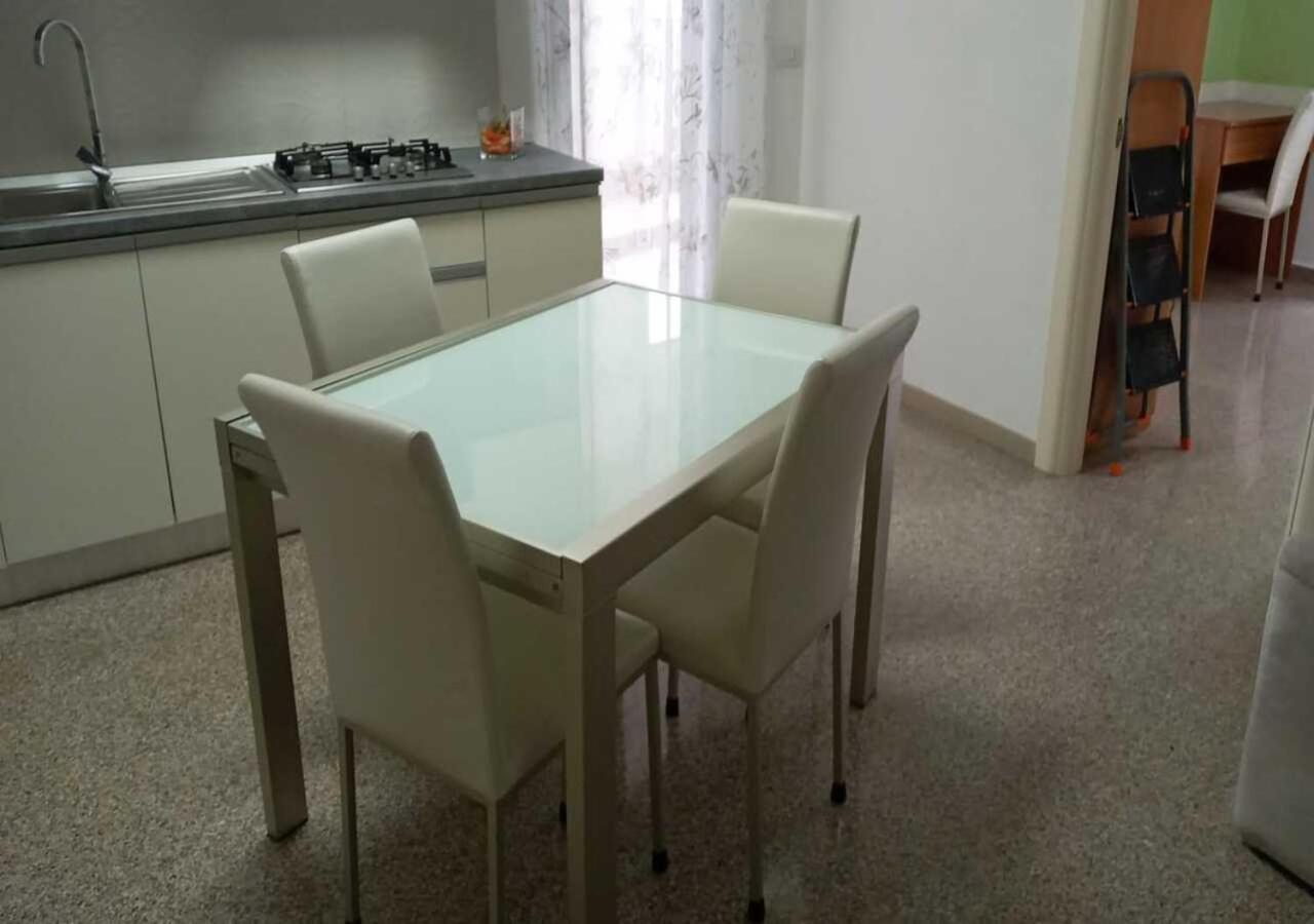 Fronte Mare By Apulia Accommodation Bari Ngoại thất bức ảnh