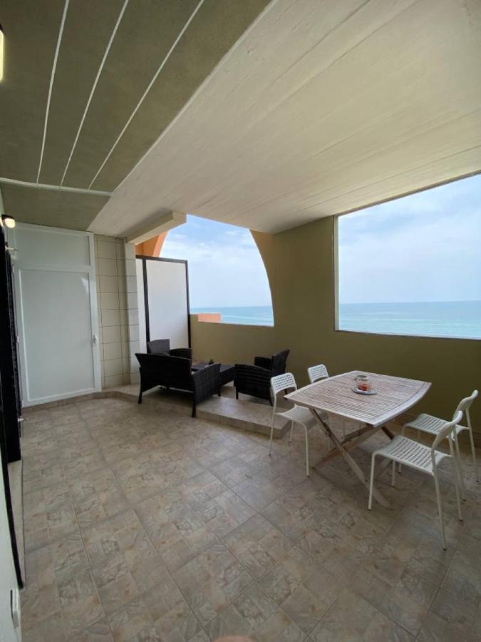 Fronte Mare By Apulia Accommodation Bari Ngoại thất bức ảnh