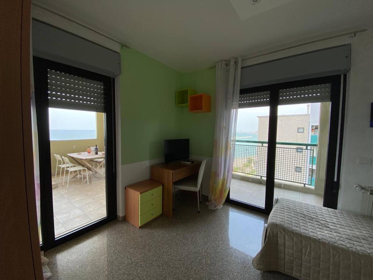 Fronte Mare By Apulia Accommodation Bari Ngoại thất bức ảnh